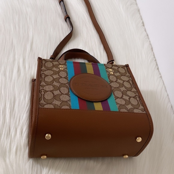 NWT💃Coach Dempsey Tote 22 In Signature Jacquard With Stripe And Coach Patch - Picture 11 of 13